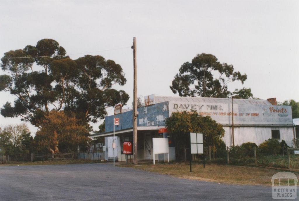 Former store, Laanecoorie, 2010