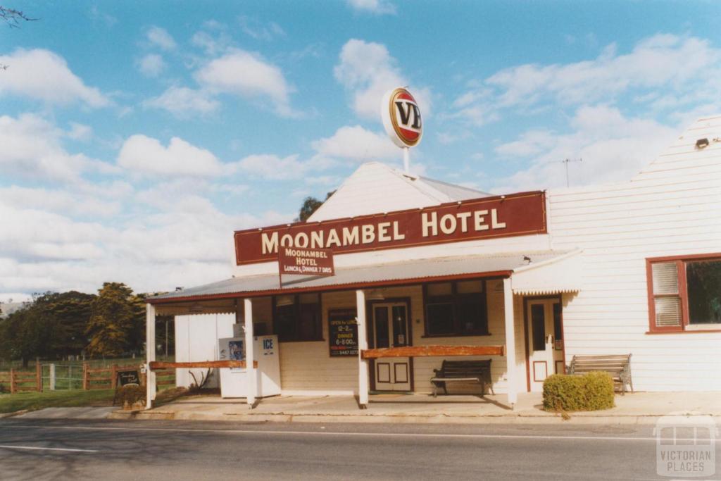 Moonambel Hotel, 2010