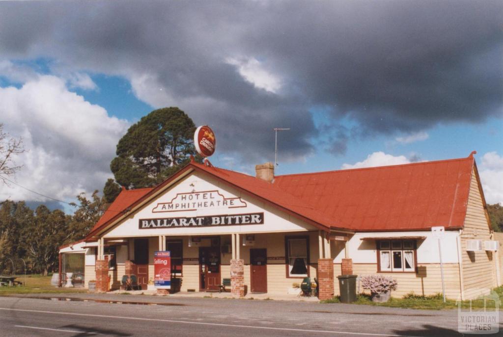 Hotel Amphitheatre, 2010