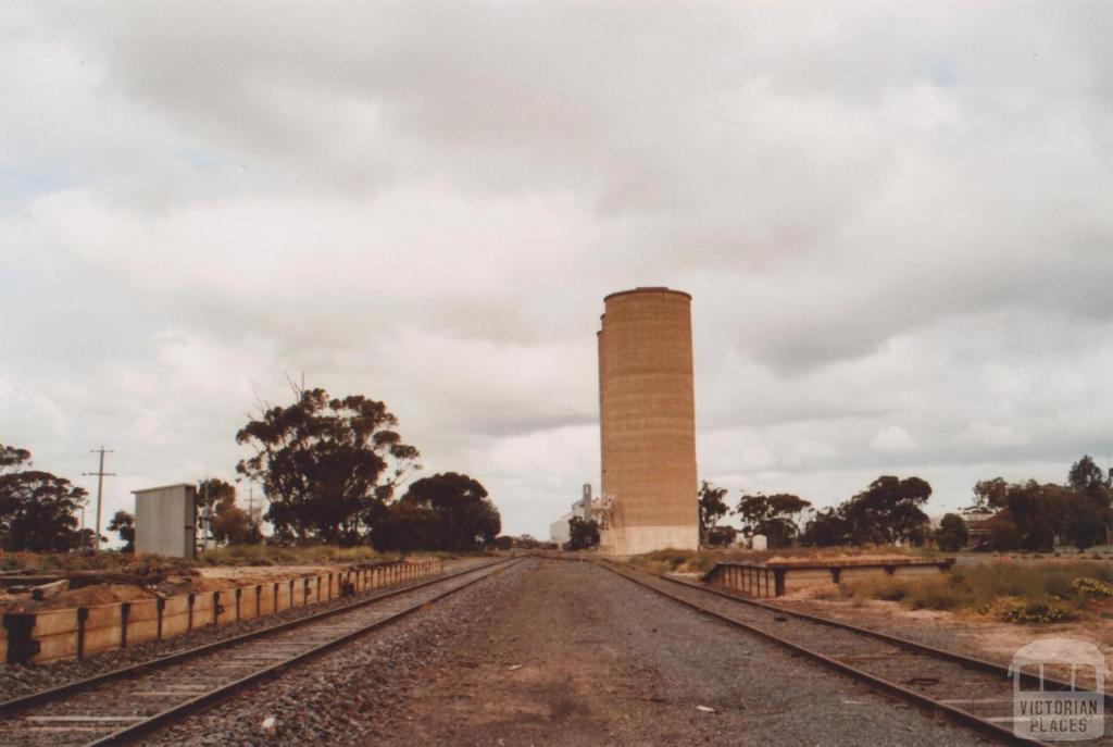 Railway and Silos, Berriwillock, 2010