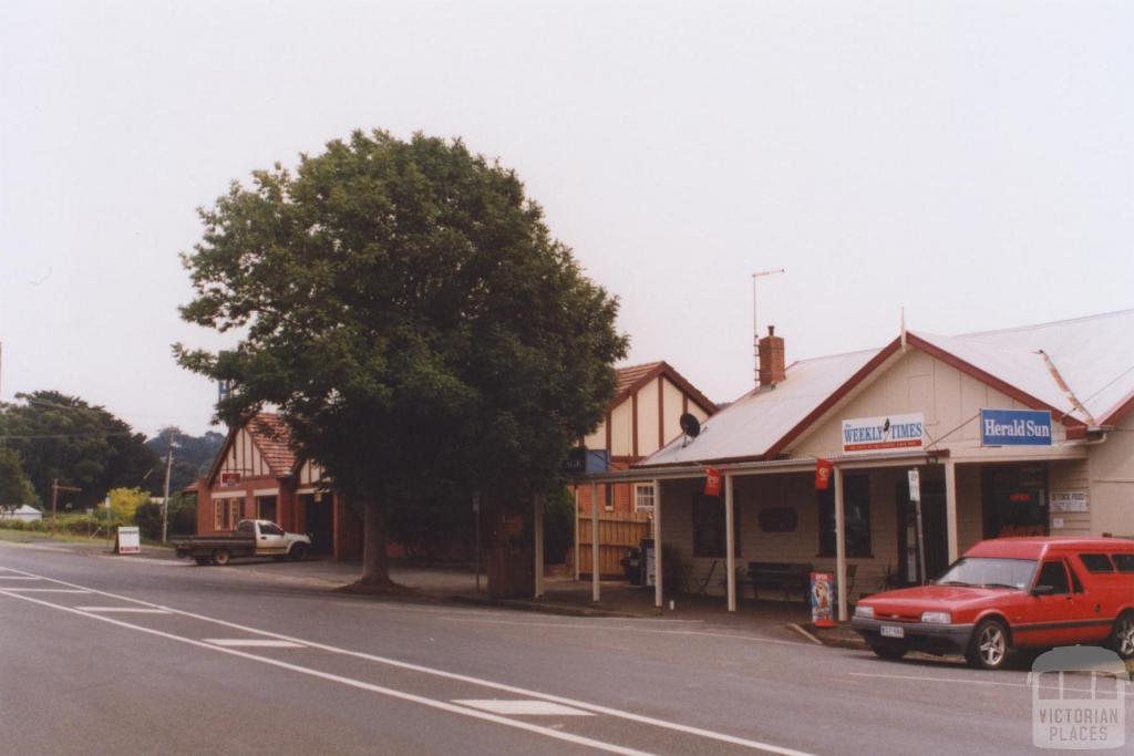 Store and Hotel, Gordon, 2011