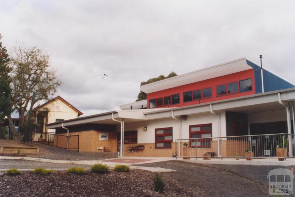 Old and New School Buildings, Upper Plenty, 2011