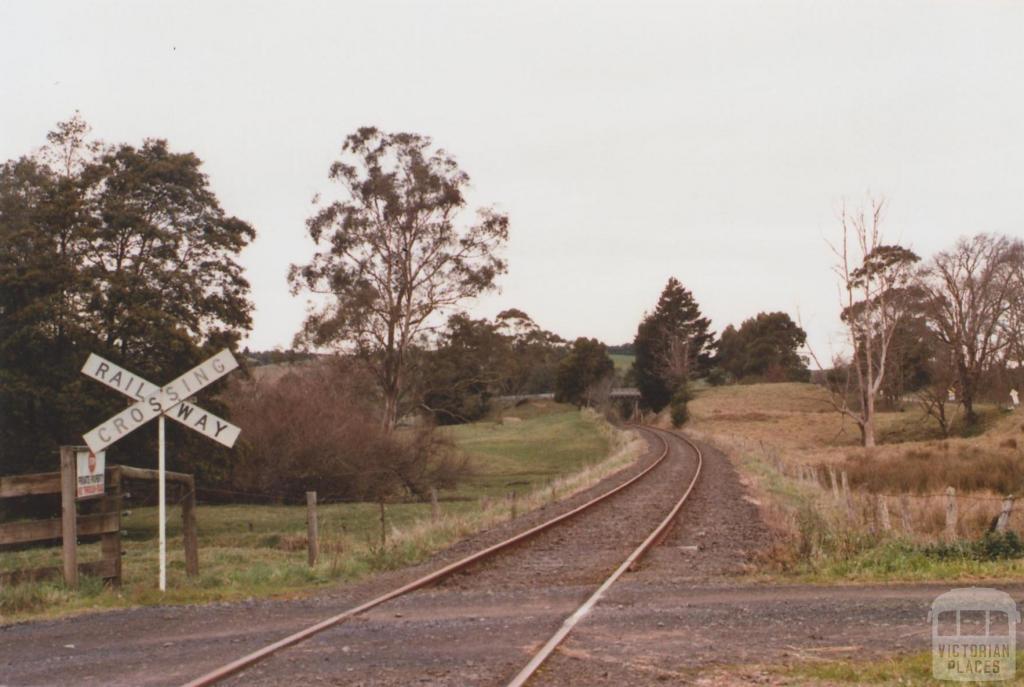 Railway Crossing, Jeetho, 2012