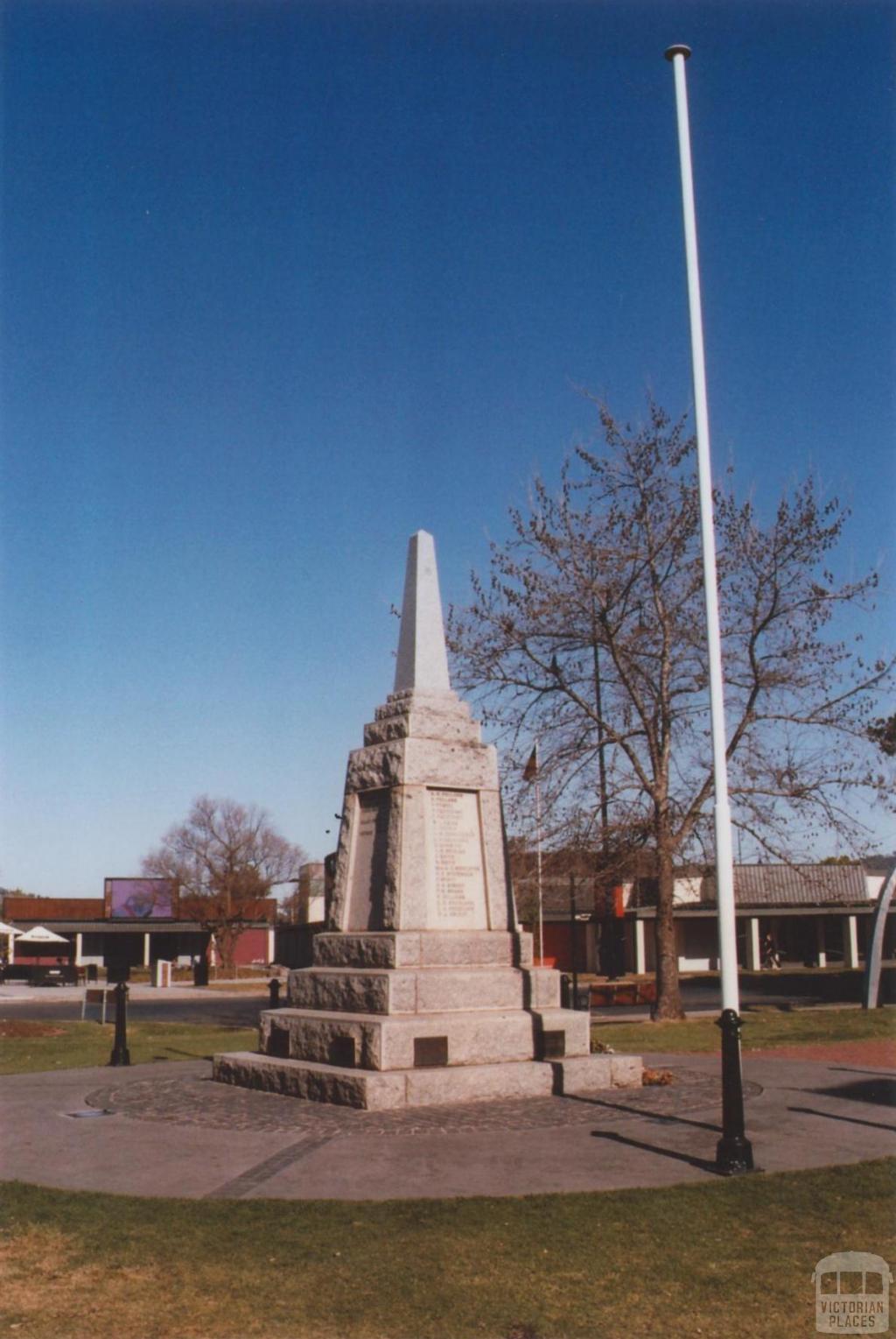 War Memorial, Wodonga, 2012