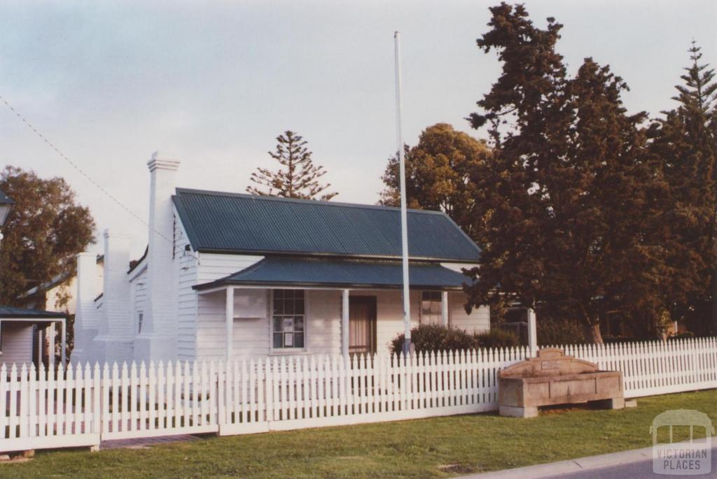 Fishermans Cottage, Tooradin, 2012