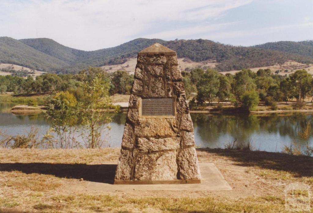 Yackandandah Creek Pool, Allans Flat, 2006