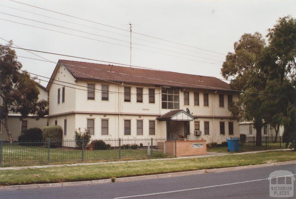 Housing Commission Flats, Hampton East, 2011