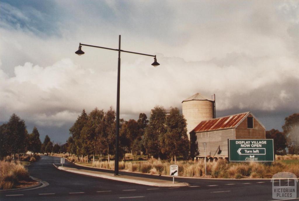 Silo and Storage Shed, Eynesbury, 2012