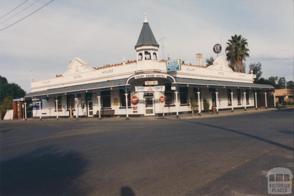 Court House Hotel, Nathalia, 1980