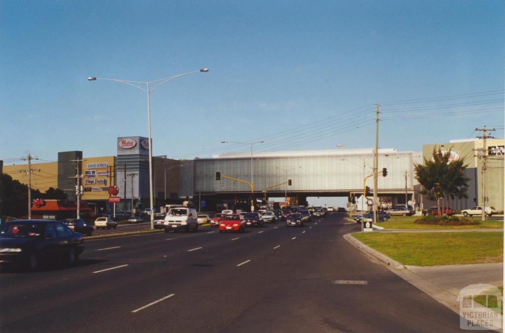 Westfield Southland, Cheltenham, 2000