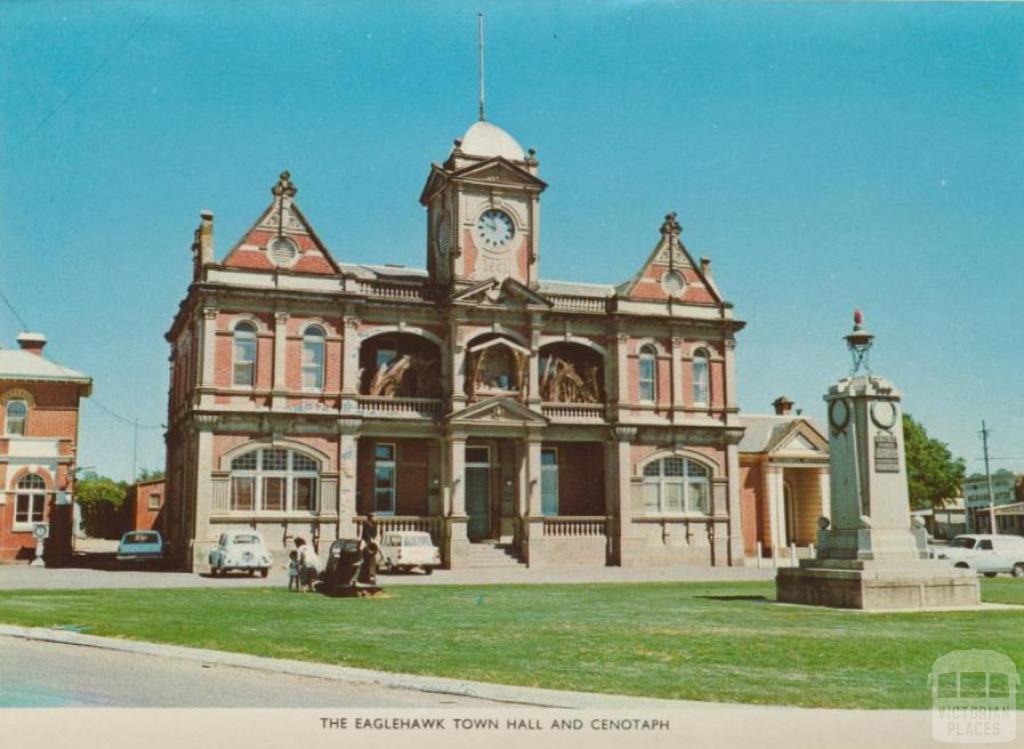 The Eaglehawk Town Hall and Cenotaph