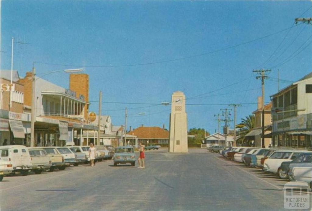 Victoria Street looking to the Clock Tower, Kerang