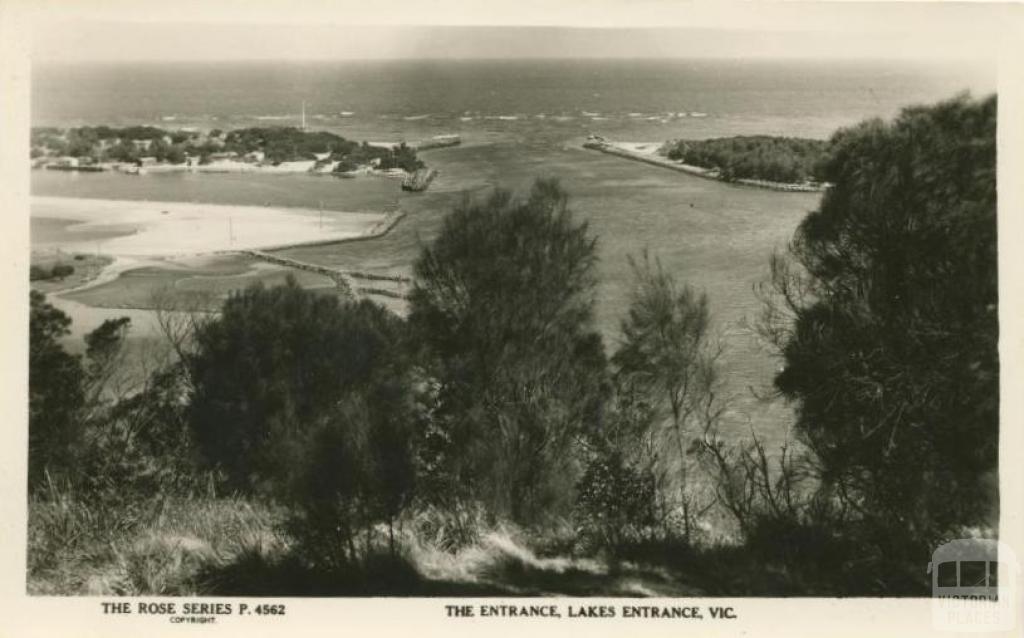 The Entrance, Lakes Entrance, 1963