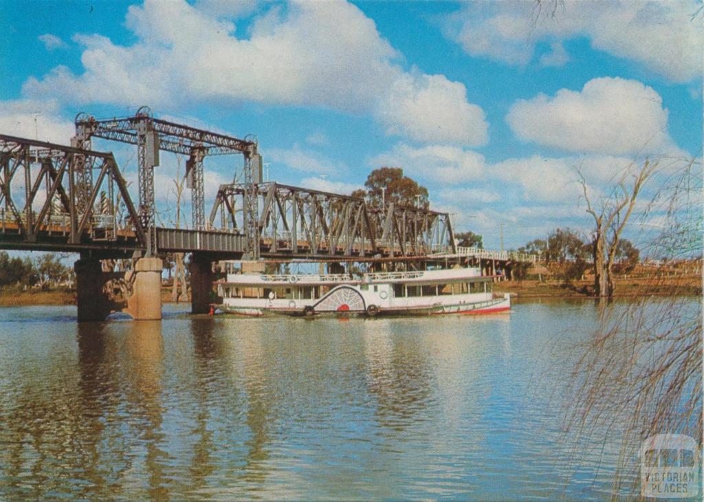 PS Melbourne and Lifting Span Bridge, Mildura, 1973