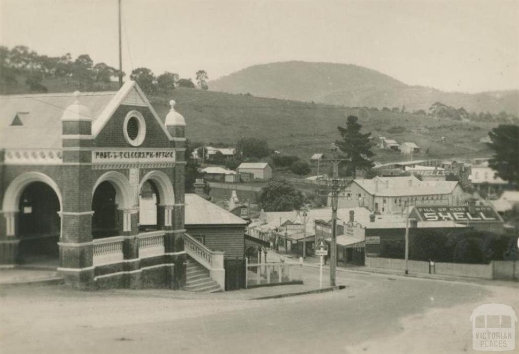 Omeo from Post Office Steps