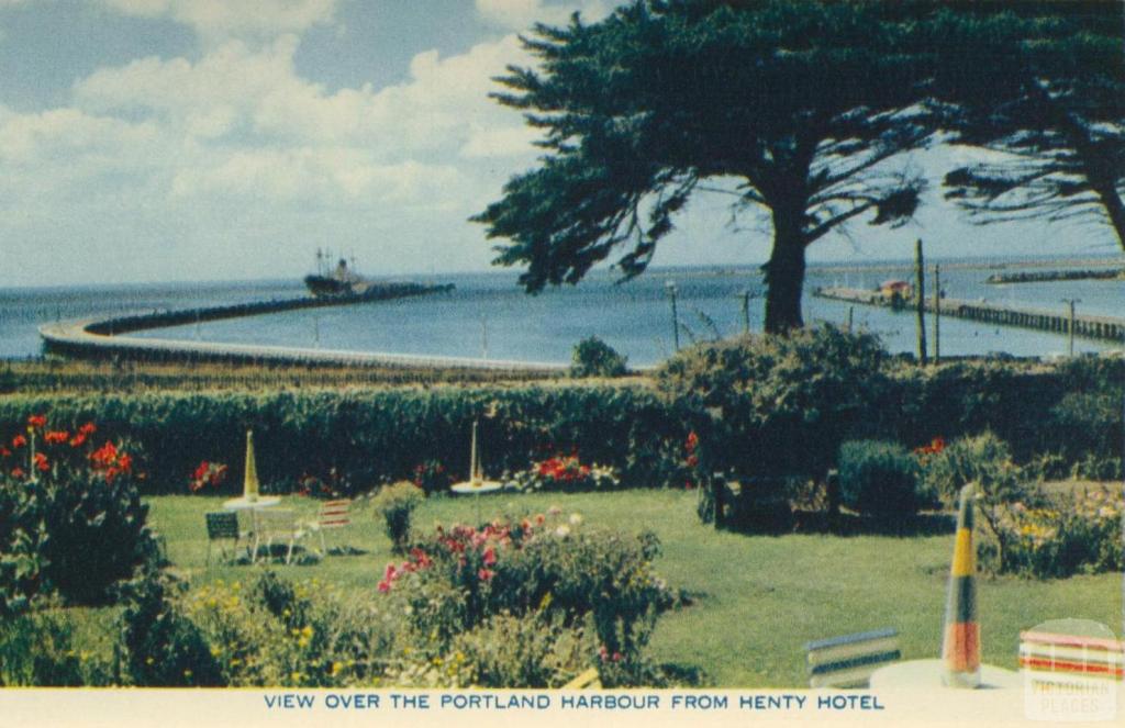 View over the Portland Harbour from Henty Hotel