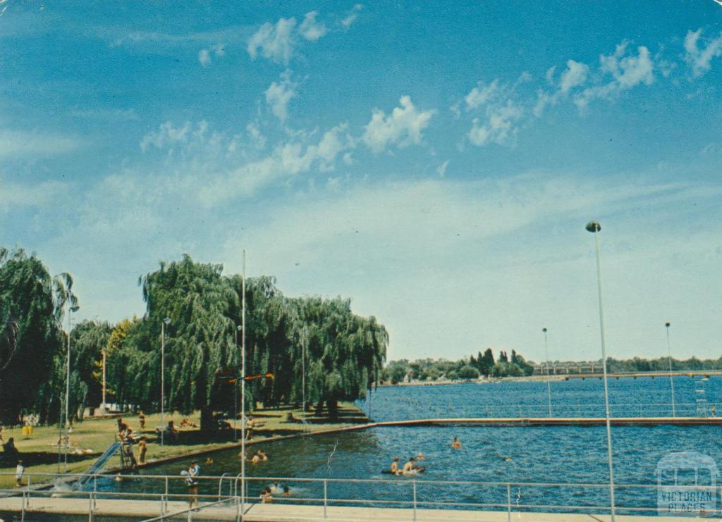 The Swimming Pool on Lake Mulwala, Yarrawonga