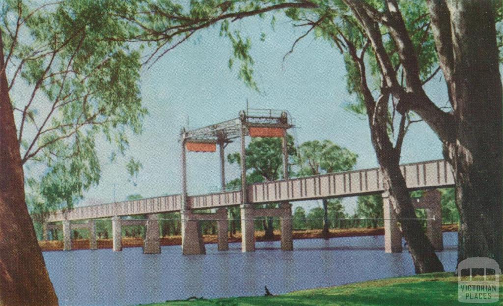 Railway and traffic bridge, Robinvale, 1966