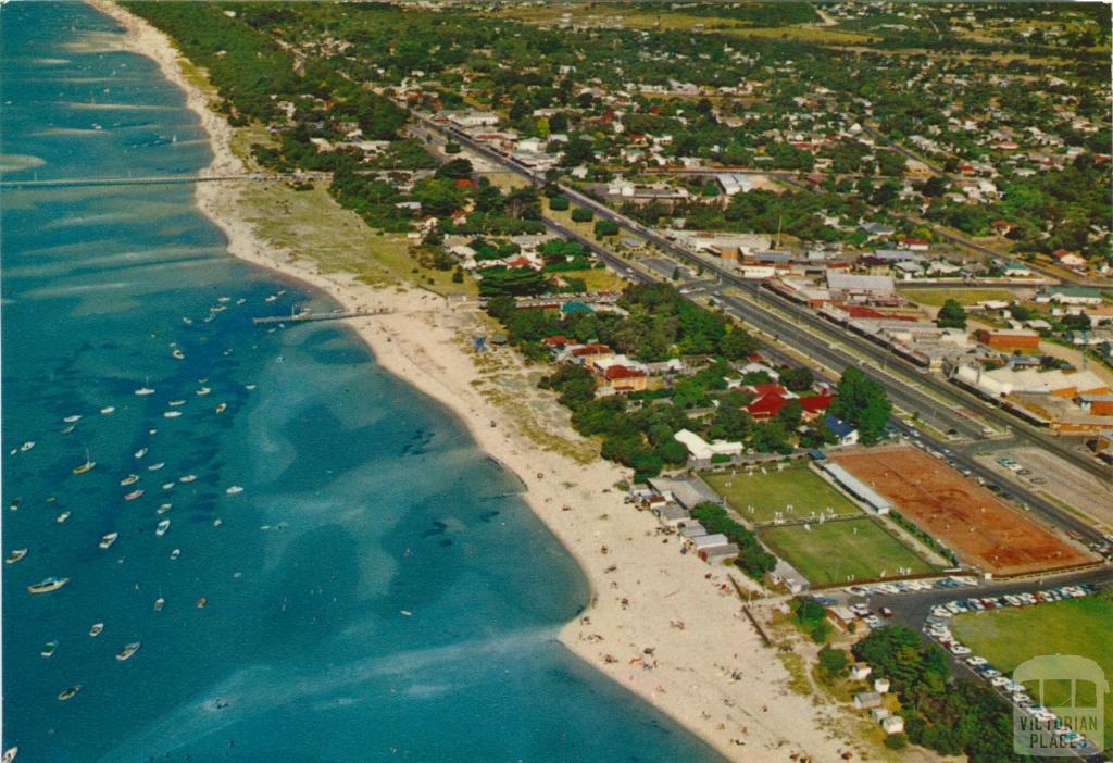 Aerial view of Peninsula Paradise Beach Resort, Rosebud