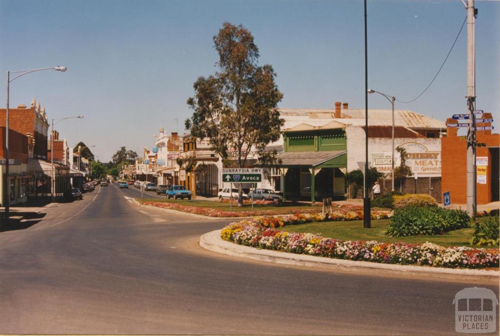 Looking south east along Napier Street, St Arnaud