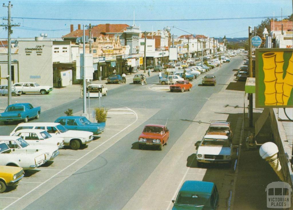 Raymond Street, Sale