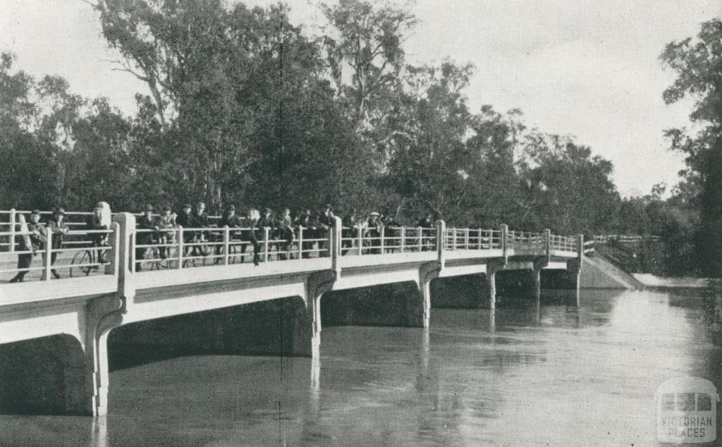 The Bridge and River in Flood, Shepparton