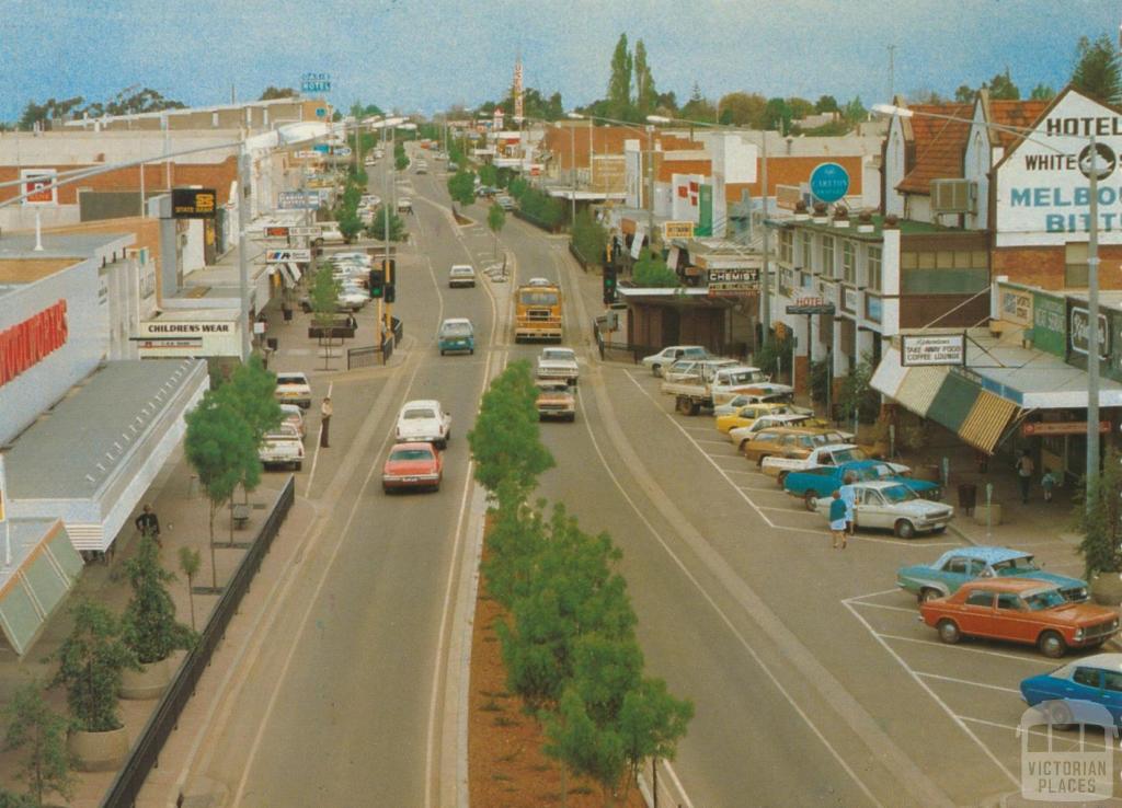 View along Campbell Street, Swan Hill