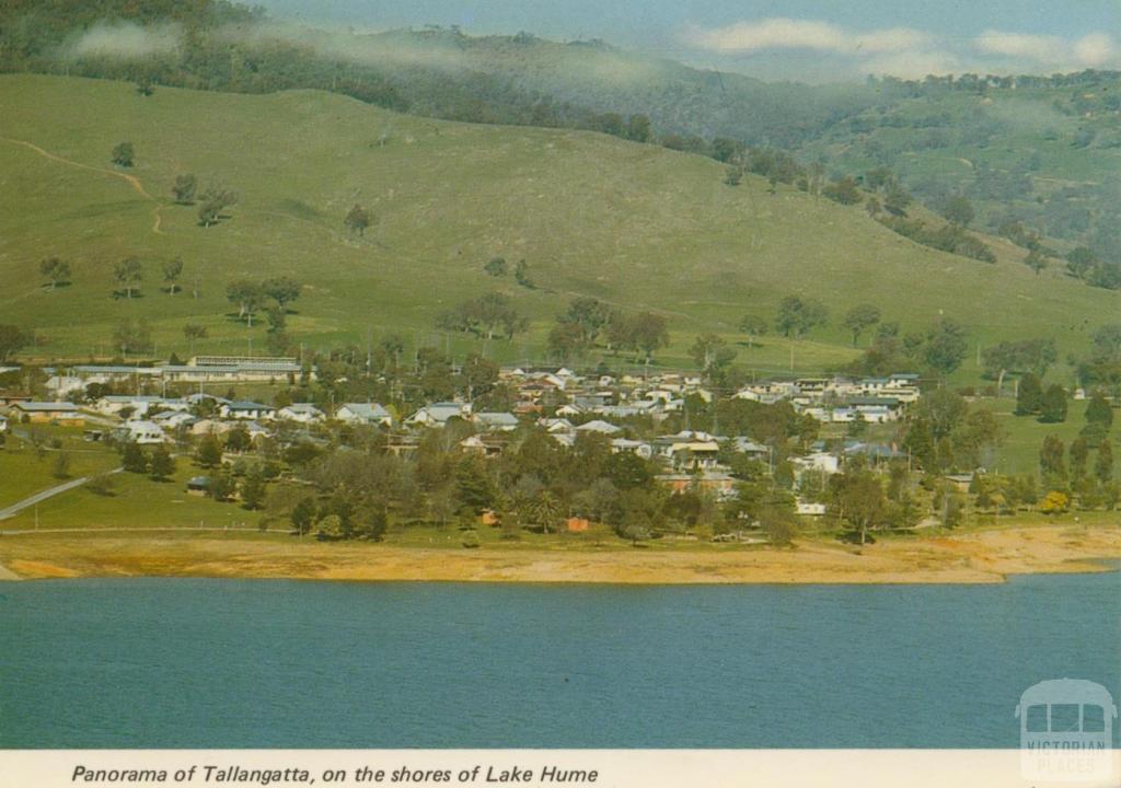 Panorama of Tallangatta, on the shores of Lake Hume