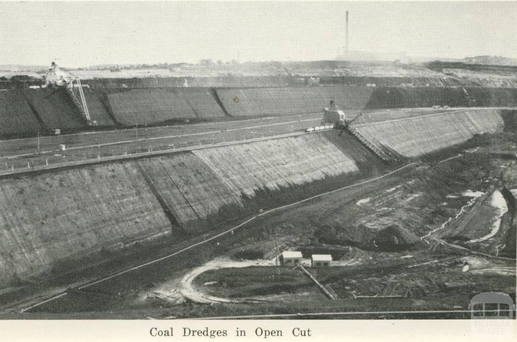 Coal dredges in open cut, Yallourn