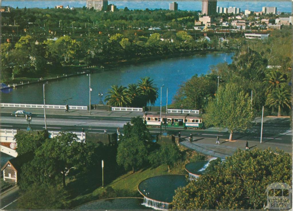 Princes Bridge and South Gate Fountain, Melbourne