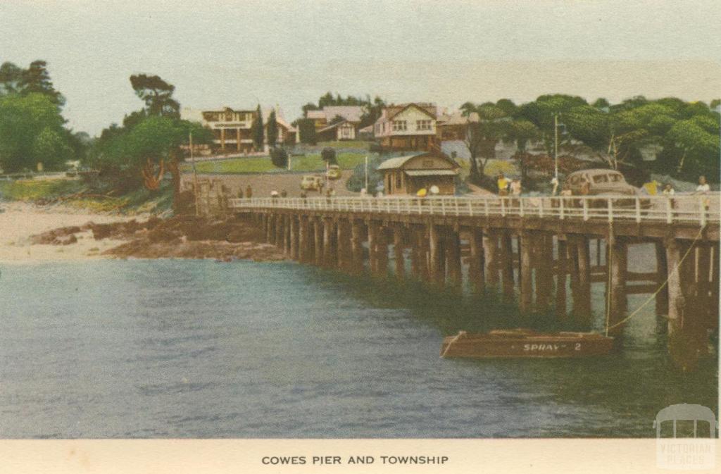 Cowes Pier and Township